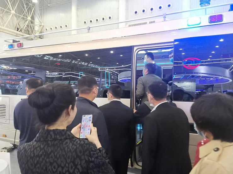 乐天堂官网高端通信指挥车亮相国际应急安全博览会