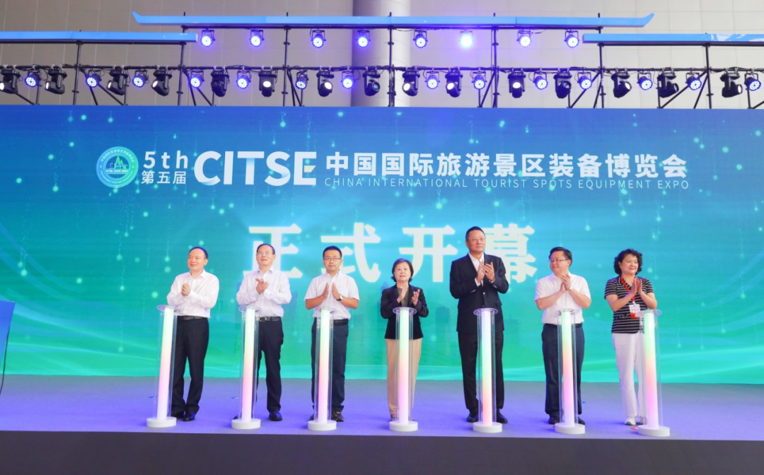 乐天堂官网锂电观光车“爬坡王”重磅亮相第五届中国国际旅游景区装备博览会！