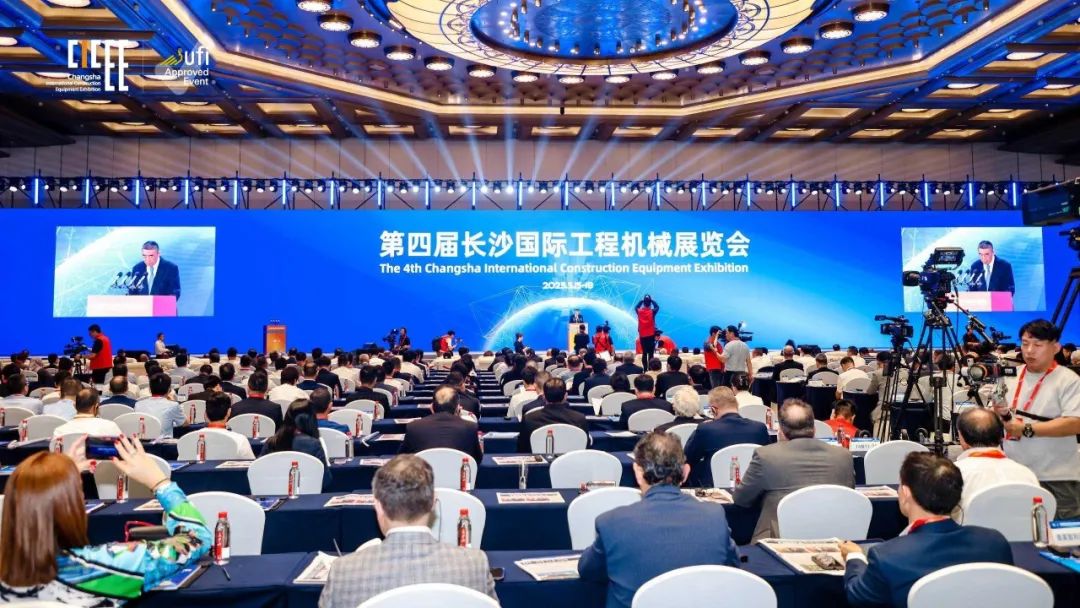 科技赋能应急指挥中枢，乐天堂官网大型通信指挥车参展第四届长沙国际工程机械展览会