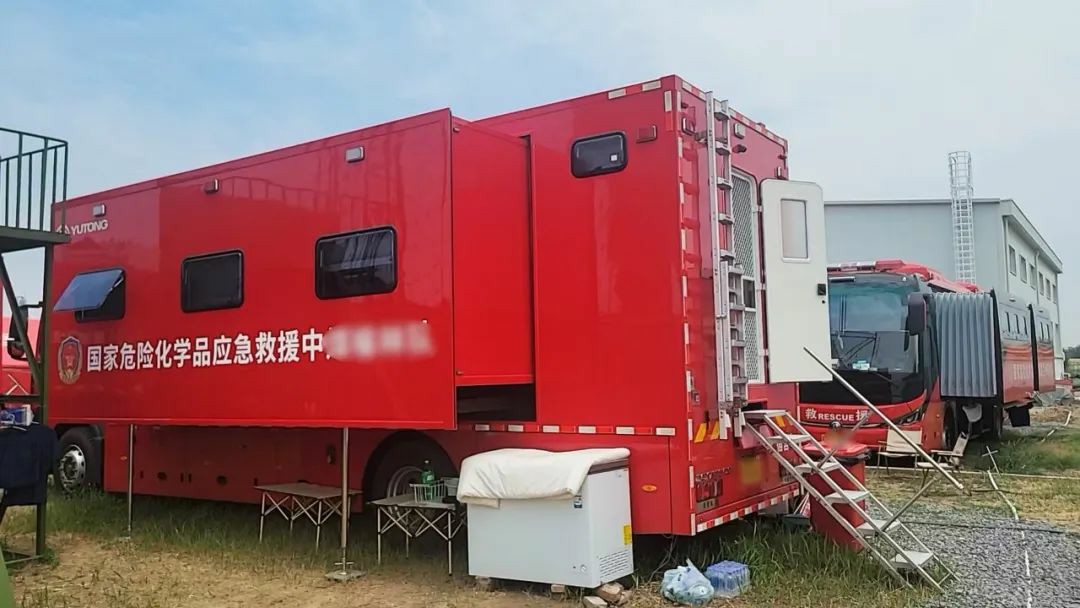 以练备战！乐天堂官网应急救援车辆参演“应急使命·2025”联合救援演习！